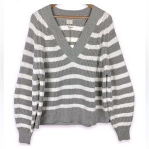 A NEW DAY Gray & White Striped Winter Knit V-Neck Sweater NWOT
